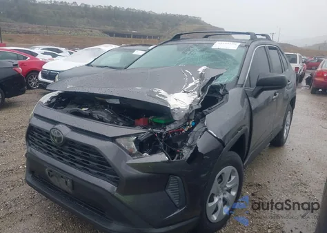 2019 Toyota Rav4 Le z USA, uszkodzony, nr VIN JTMH1RFV9KJ012314
